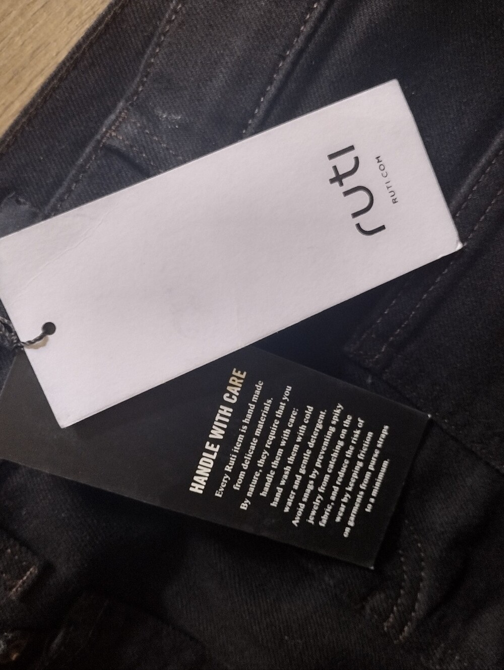 NWT Ruti Women's The Slouchy Jeans 2.0 Dusted Black Barrel Leg Sz 4 - Picture 9 of 12